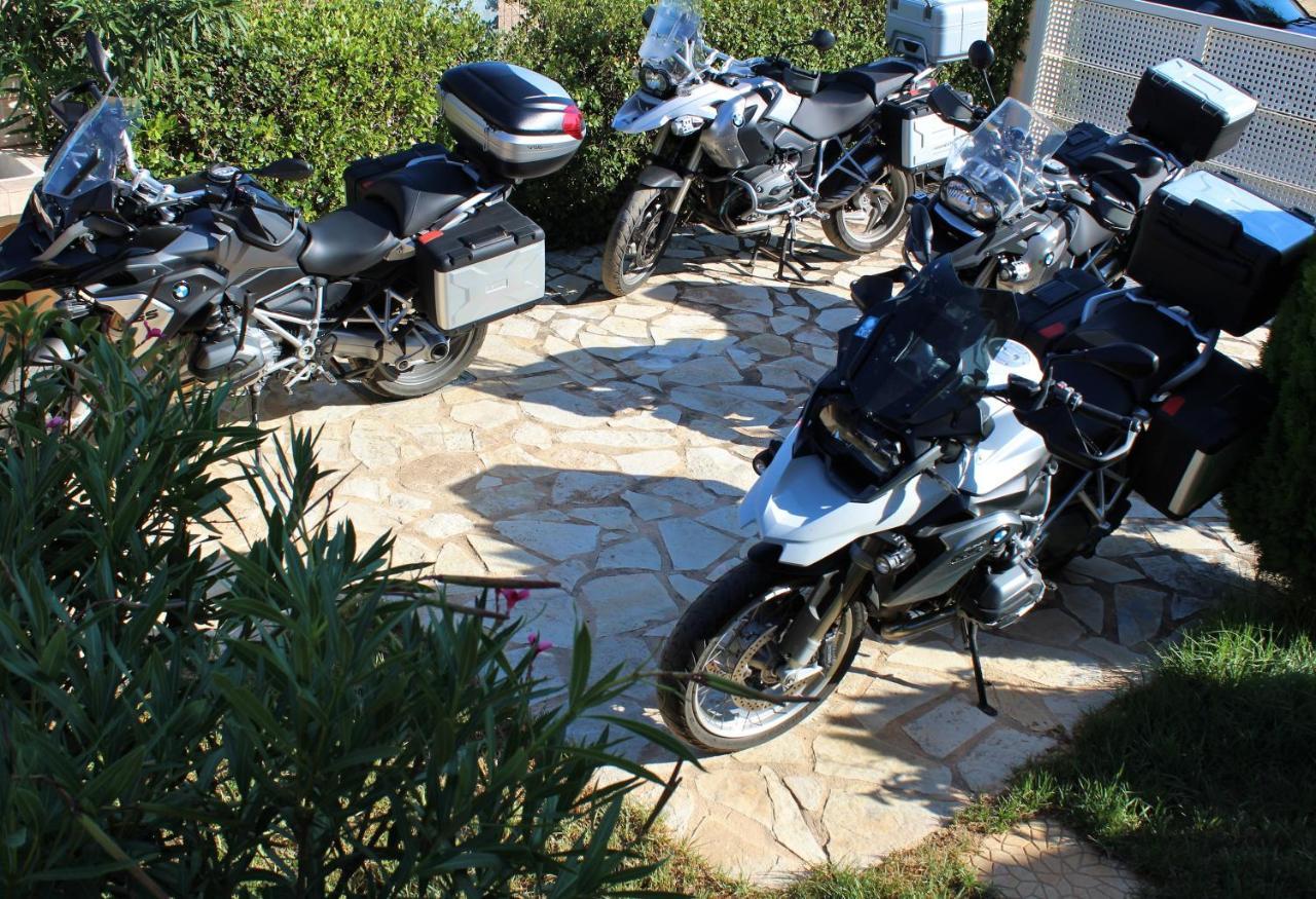Helen'S Sounio Apartments Sounion Bagian luar foto